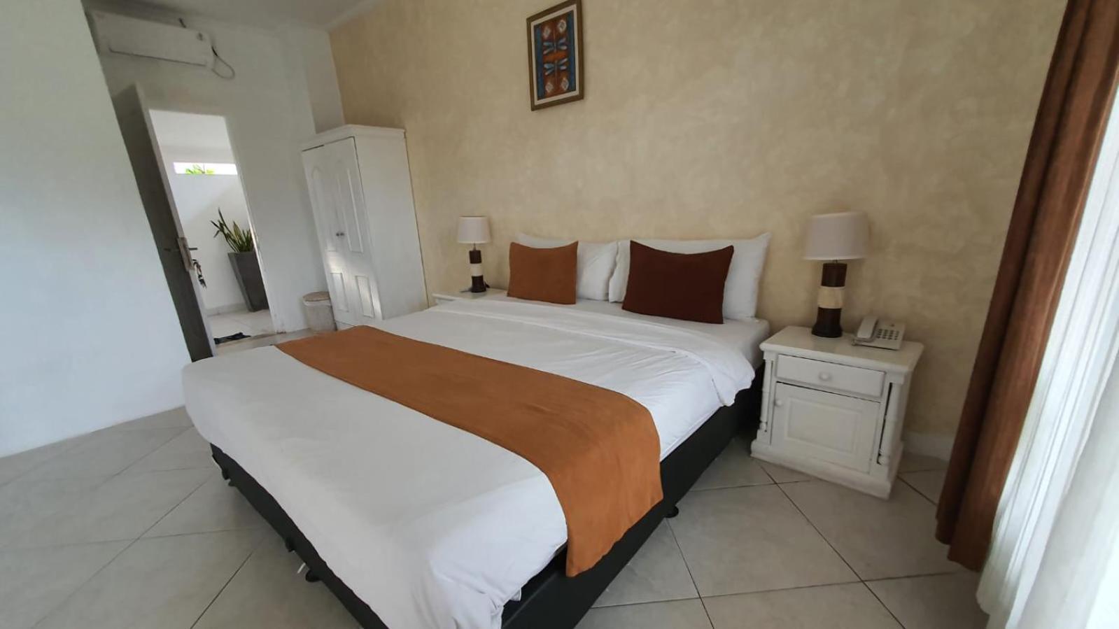 Nipuri Resort And Villas Seminyak By Kamara Room photo