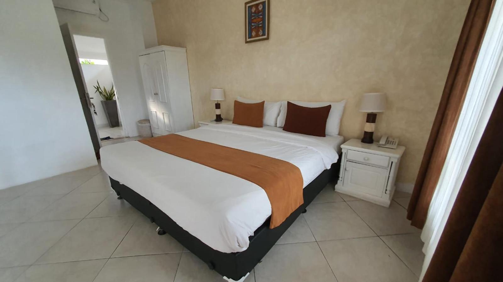 Nipuri Resort And Villas Seminyak By Kamara Room photo